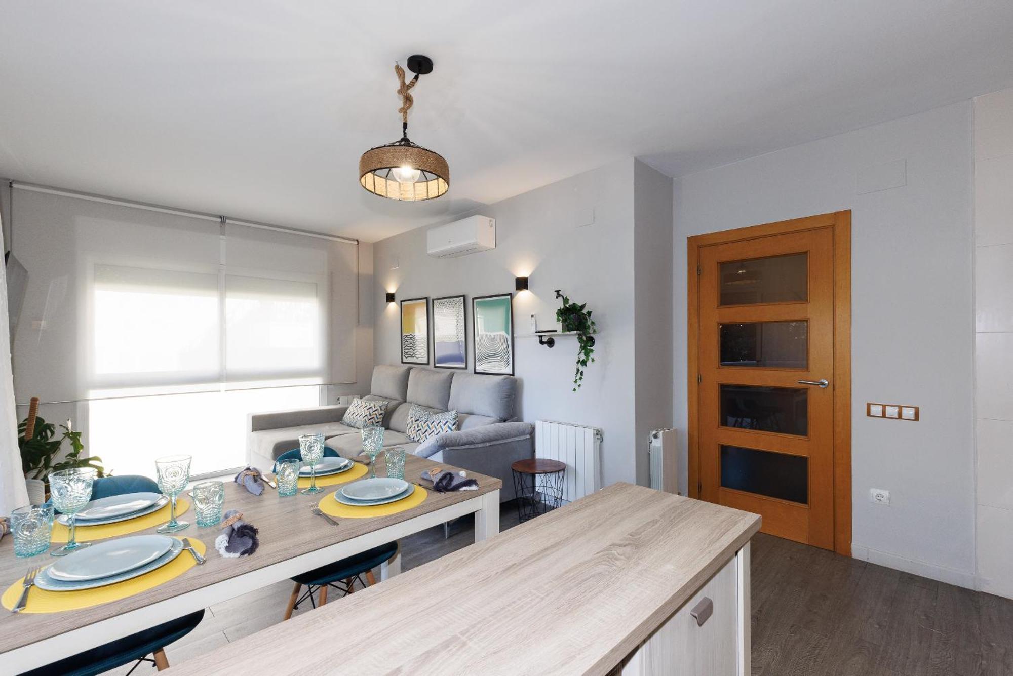 Uhc Els Pins Apartments Салоу Екстериор снимка